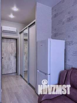 Студия квартира, посуточно, 27м2, 1/4 этаж