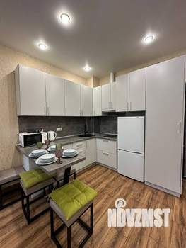Студия квартира, посуточно, 29м2, 1/3 этаж