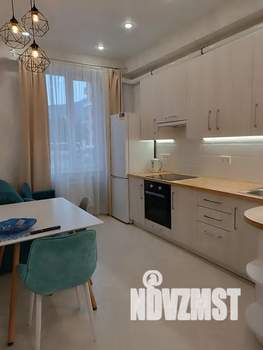 1-к квартира, посуточно, 37м2, 3/9 этаж