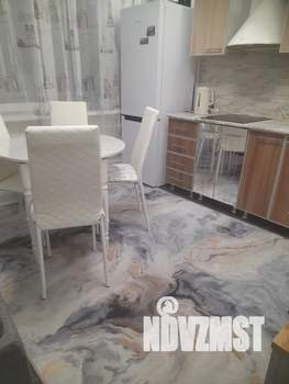 1-к квартира, посуточно, 37м2, 8/10 этаж
