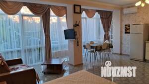 Студия квартира, посуточно, 42м2, 2/5 этаж