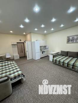Студия квартира, посуточно, 35м2, 1/8 этаж