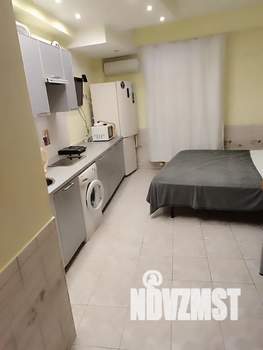 Студия квартира, посуточно, 30м2, 1/5 этаж