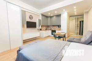 Студия квартира, посуточно, 40м2, 1/8 этаж