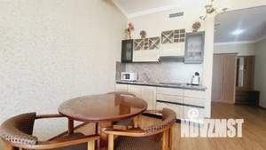 1-к квартира, посуточно, 56м2, 4/9 этаж