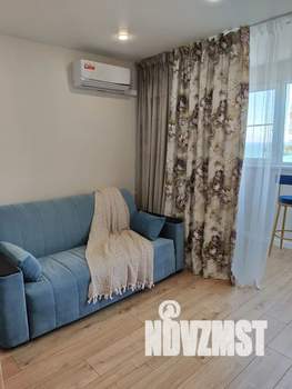 Студия квартира, посуточно, 28м2, 6/9 этаж