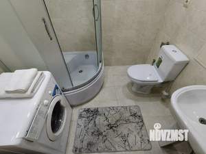 Студия квартира, посуточно, 32м2, 1/3 этаж