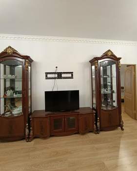 2-к квартира, на длительный срок, 130м2, 4/4 этаж