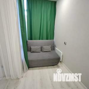 Студия квартира, посуточно, 35м2, 4/21 этаж