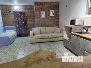 Студия квартира, посуточно, 32м2, 1/3 этаж