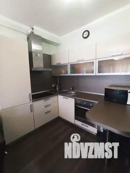 Студия квартира, посуточно, 28м2, 1/9 этаж