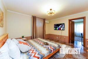 1-к квартира, посуточно, 80м2, 1/1 этаж
