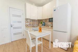 Студия квартира, посуточно, 40м2, 1/7 этаж