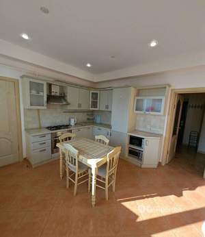 1-к квартира, на длительный срок, 60м2, 9/10 этаж