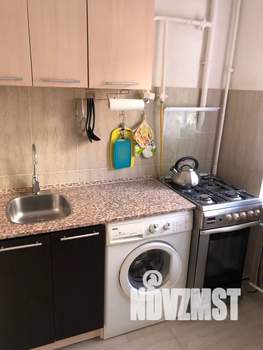 2-к квартира, посуточно, 40м2, 1/3 этаж