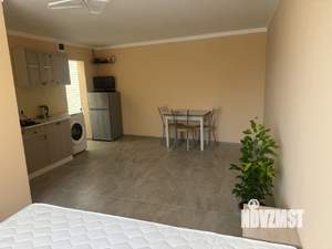 Студия квартира, посуточно, 32м2, 1/3 этаж