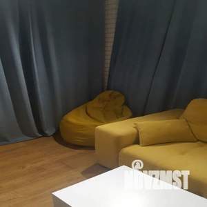 Студия квартира, посуточно, 27м2, 1/5 этаж