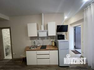 Студия квартира, посуточно, 30м2, 1/3 этаж