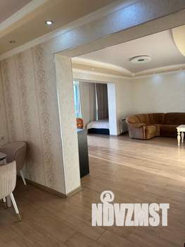 3-к квартира, посуточно, 94м2, 9/25 этаж