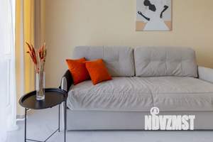 Студия квартира, посуточно, 36м2, 1/5 этаж