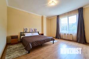 3-к квартира, посуточно, 100м2, 2/4 этаж