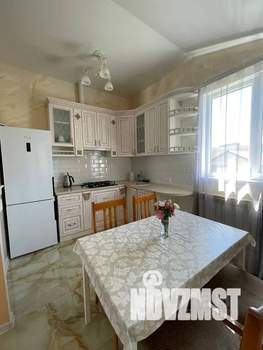 2-к квартира, посуточно, 57м2, 3/3 этаж