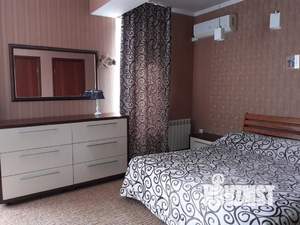 2-к квартира, посуточно, 80м2, 1/3 этаж