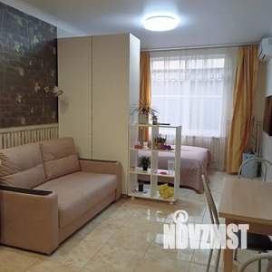 Студия квартира, посуточно, 30м2, 1/4 этаж