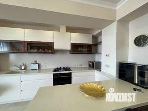 4-к квартира, на длительный срок, 140м2, 4/8 этаж