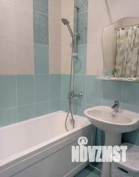 Студия квартира, посуточно, 28м2, 1/13 этаж