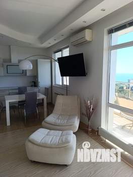 Студия квартира, посуточно, 48м2, 10/18 этаж