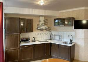 3-к квартира, на длительный срок, 110м2, 2/3 этаж