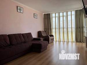 1-к квартира, посуточно, 38м2, 3/7 этаж