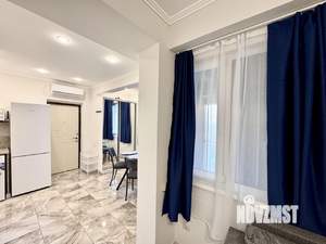 Студия квартира, посуточно, 30м2, 1/3 этаж