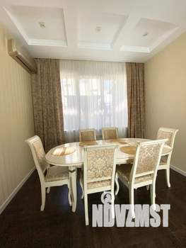 3-к квартира, посуточно, 100м2, 1/2 этаж