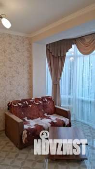 Студия квартира, посуточно, 42м2, 2/5 этаж