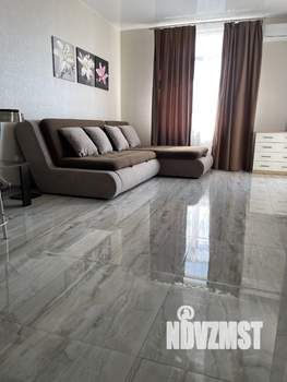 Студия квартира, посуточно, 37м2, 17/19 этаж