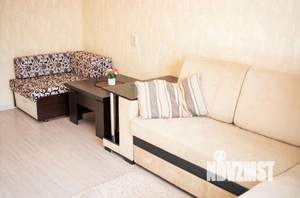 2-к квартира, посуточно, 50м2, 1/1 этаж