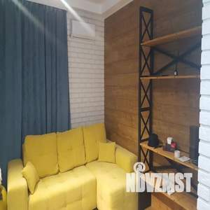 Студия квартира, посуточно, 27м2, 1/5 этаж