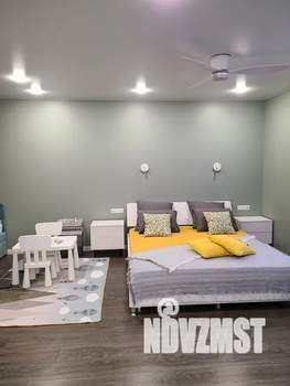 Студия квартира, посуточно, 42м2, 1/12 этаж