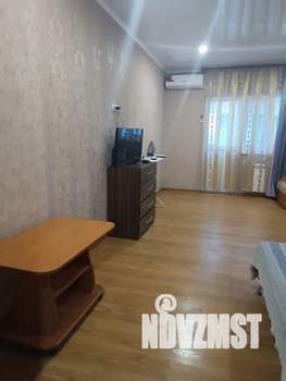 1-к квартира, посуточно, 38м2, 3/5 этаж