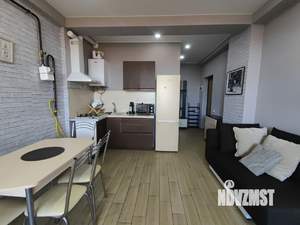 Студия квартира, посуточно, 32м2, 1/3 этаж