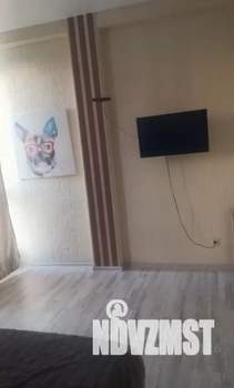 1-к квартира, посуточно, 65м2, 1/2 этаж