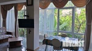 Студия квартира, посуточно, 42м2, 2/5 этаж