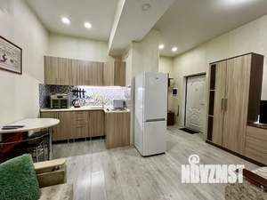 Студия квартира, посуточно, 25м2, 1/19 этаж