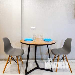 Студия квартира, посуточно, 27м2, 1/10 этаж