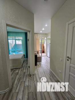 Студия квартира, посуточно, 35м2, 1/6 этаж