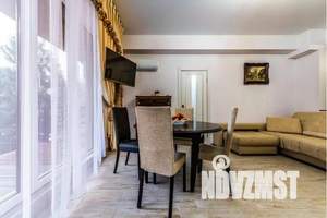 2-к квартира, посуточно, 65м2, 1/4 этаж