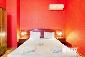 1-к квартира, посуточно, 70м2, 1/1 этаж