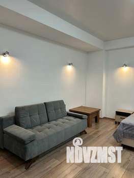 Студия квартира, посуточно, 32м2, 2/13 этаж